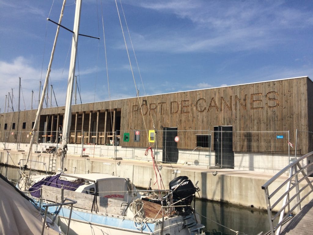 Maison-des-Plaisanciers-Vieux-Port-Cannes