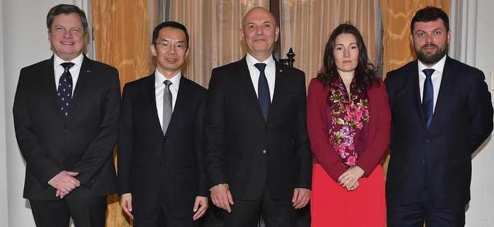 Ambassadeurs-Chine-Bresil-Montenegro-Serbie_900x900