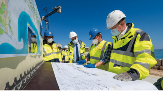 Prince Albert visite le chantier du Larvotto