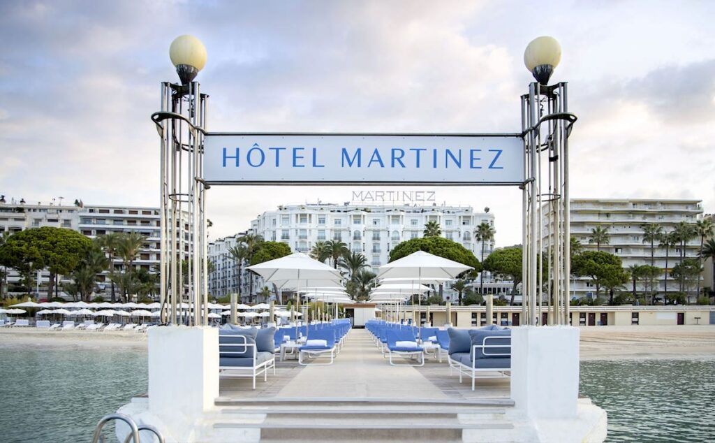 L'Hôtel Martinez, situé sur la Croisette, à Cannes.