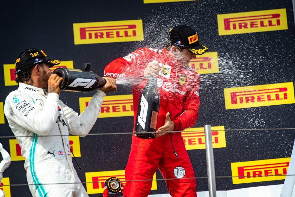 Charles-Leclerc-Lewis-Hamilton-Champagne