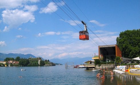 Teleferica Stresa Alpino Mottarone Lago Maggiore Italia Piemonte