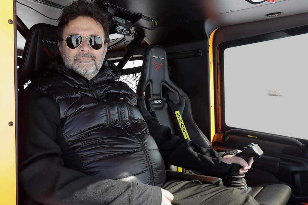 Gildo Pastor at the controls