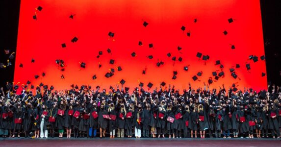 remise diplôme international university of monaco