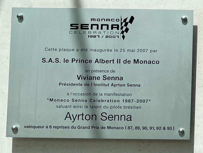 plaque-ayrton-senna-zoom-2007