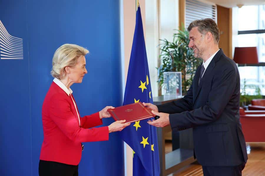 nouvel-ambassadeur-monaco-presente-lettres-de-creance-ursula-von-der-leyen