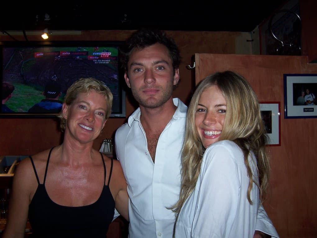 JUDE LAW-SIENNA-MILLER-stars-n-bars