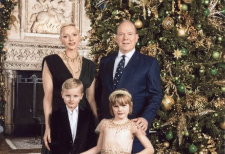 поздравительная открытка княжеская семья рождество