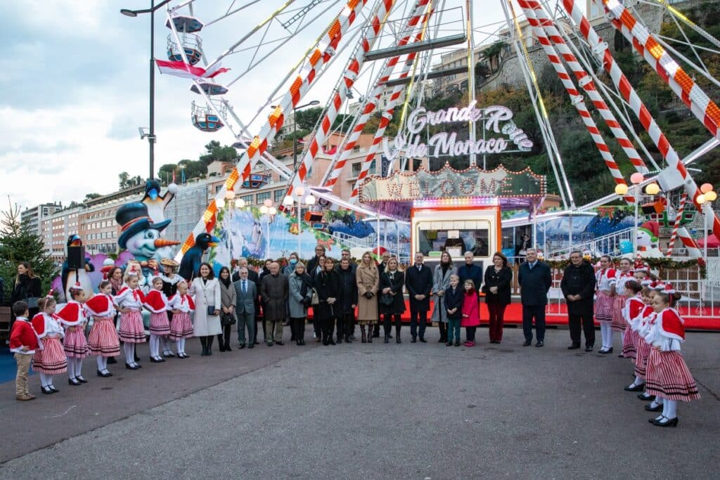 princesse-charlene-inauguration-village-noel-monaco