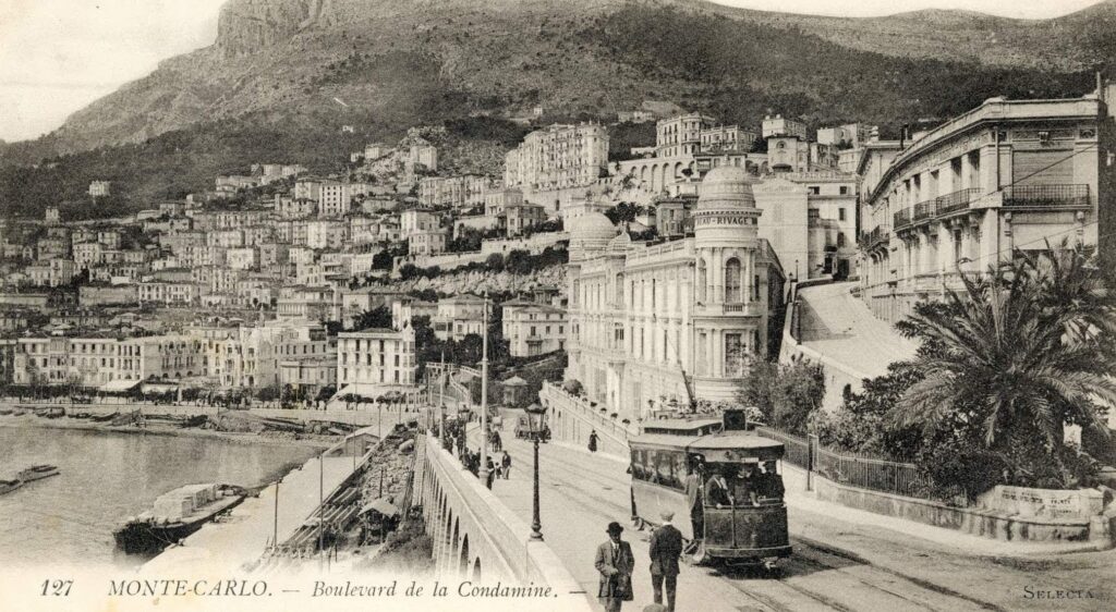 Monte-Carlo - Boulevard de la Condamine - tramway- LL127-compressed