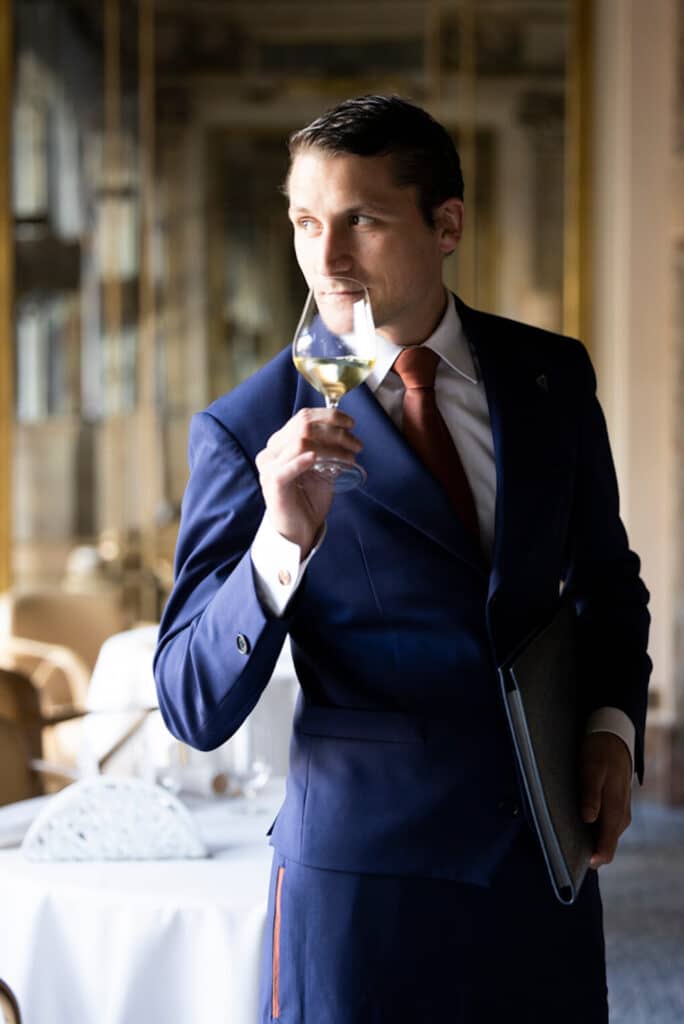 maxime pastor chef sommelier louis xv