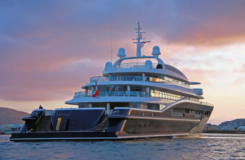 who owns the biggest yacht in monaco
