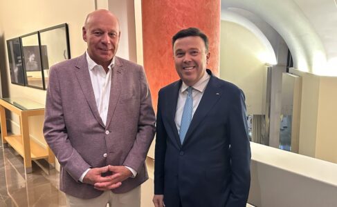 Jean-Yves Pachod, maire de Courchevel et Stéphane Valeri, Président-délégué Monte-Carlo Société des Bains de Mer