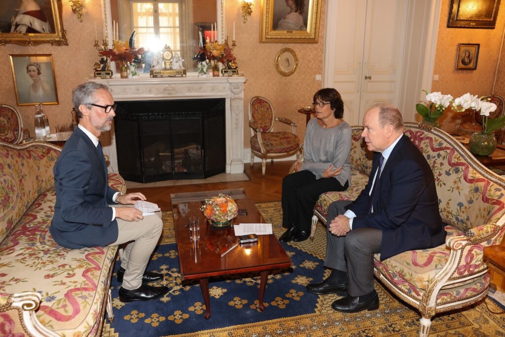 prince-albert-ii-princesse-stephanie-point-de-vue