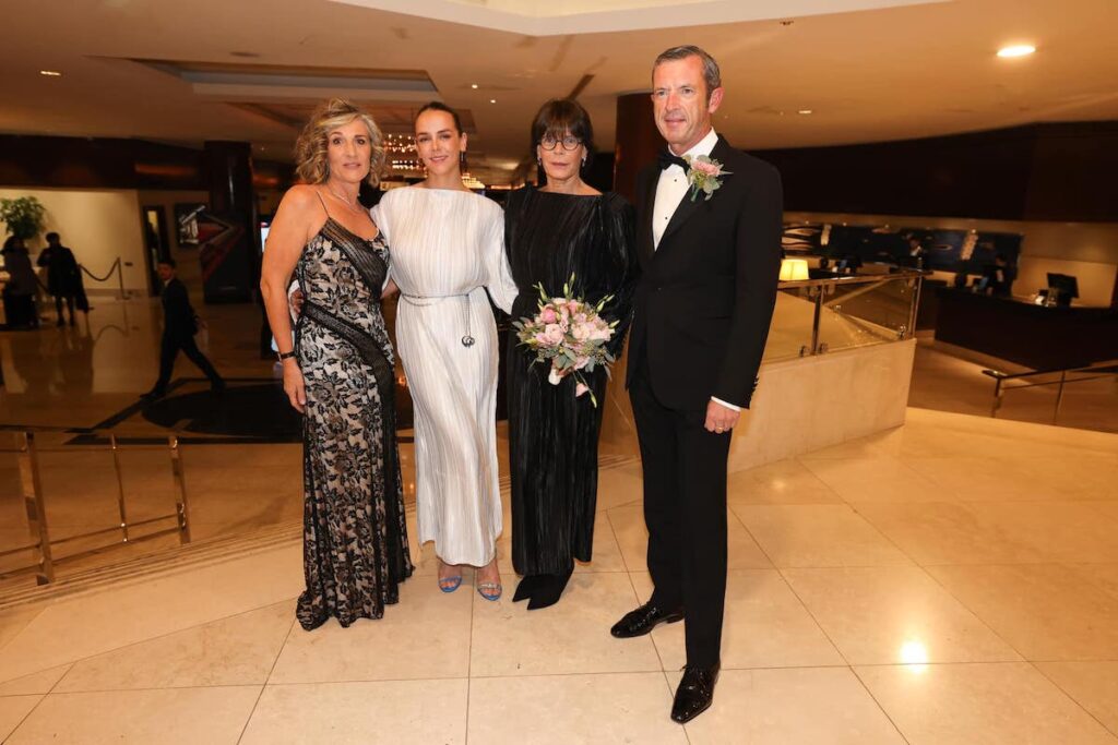 defile-pauline-ducruet-stephanie-monaco-princesse