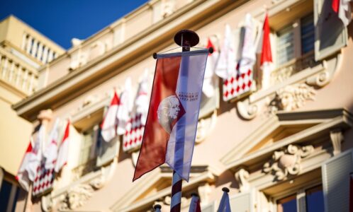 pavoisement-drapeaux-fete-nationale-monegasque