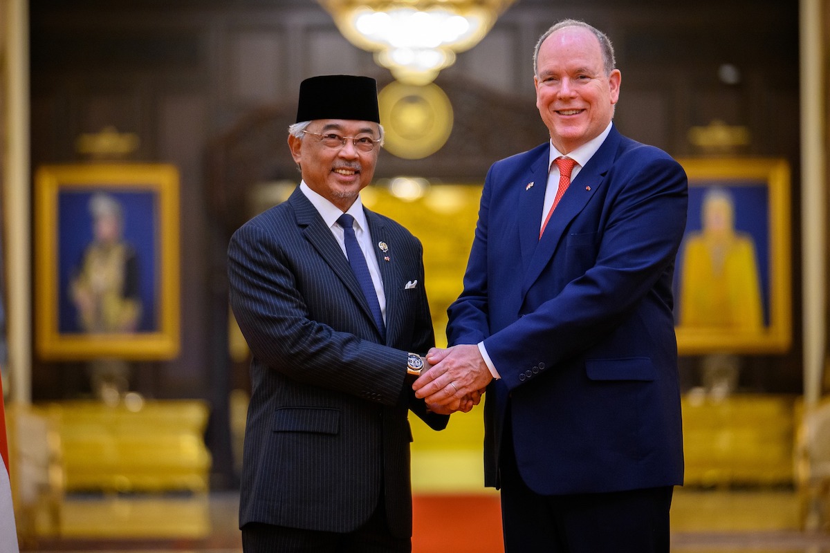 Le Prince Albert II, reçu par le Roi Abdullah Shah en Malaisie