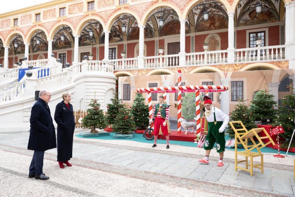 princesse-charlene-prince-albert-ii-noel-palais-princier