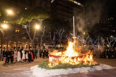 famille-princiere-sainte-devote-embrasement