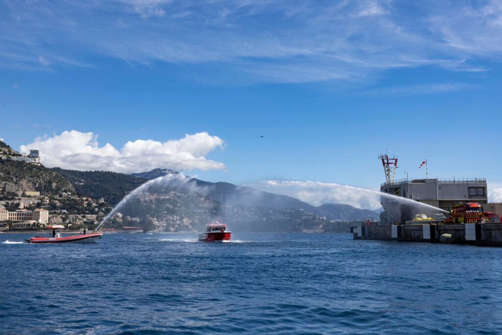 accueil-bateau-pompier-grandes-eaux