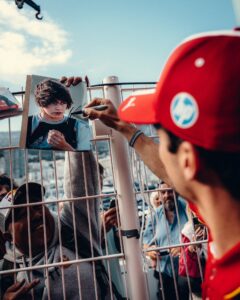 Son chien, sa maman, sa copine, ses fans... Charles Leclerc dévoile ce qu'il faisait lors du GP