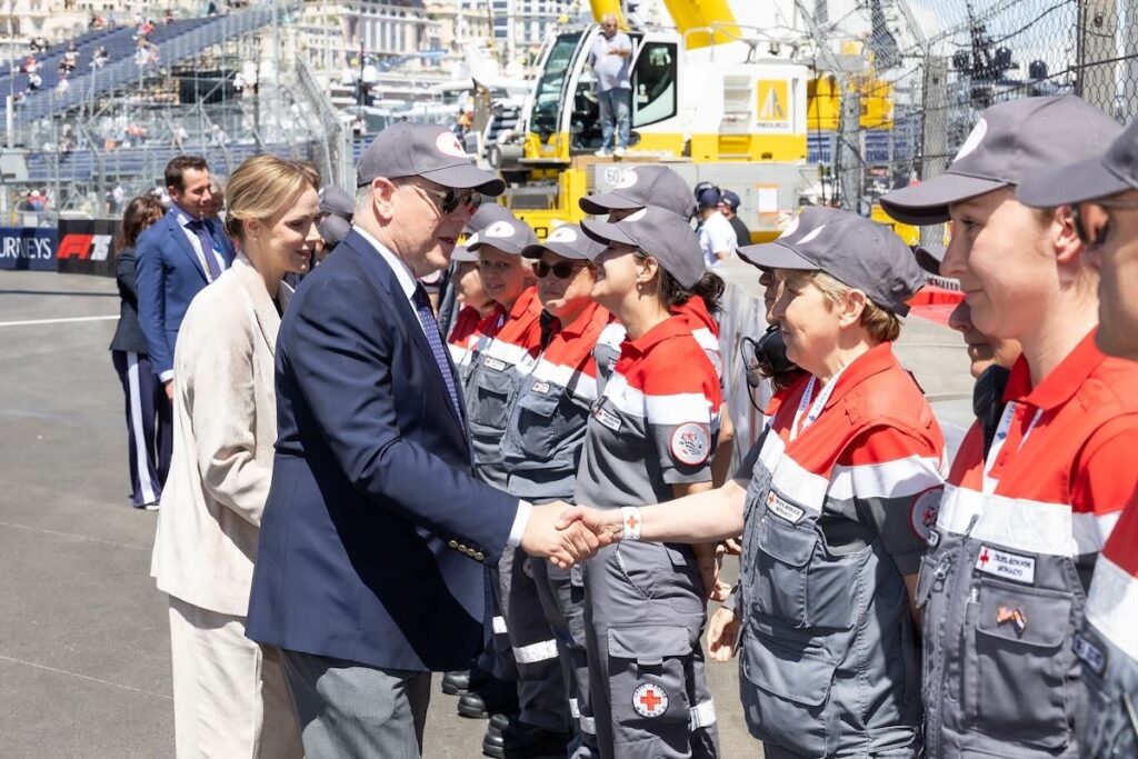 prince princesse monaco croix rouge