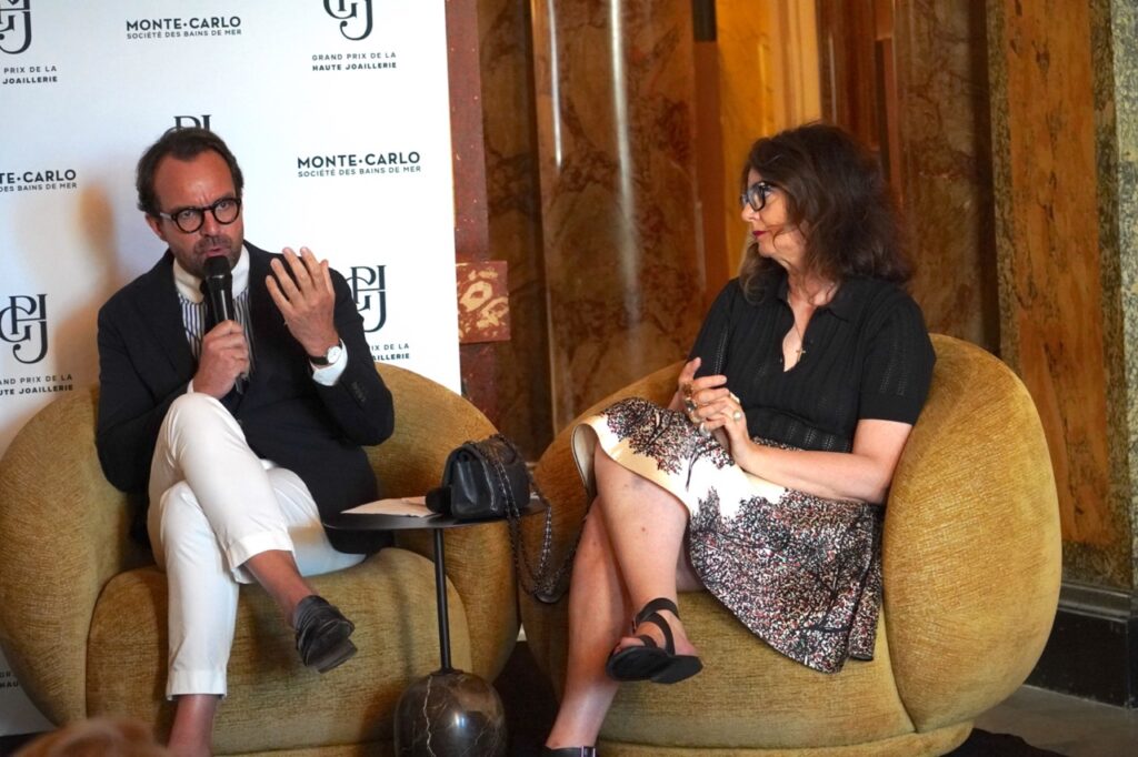 Jean-Philippe Braud, cofondateur et directeur de l'événement et Fabienne Reybaud, journaliste spécialisée dans la haute joaillerie © Monaco Tribune - Benjamin Godart