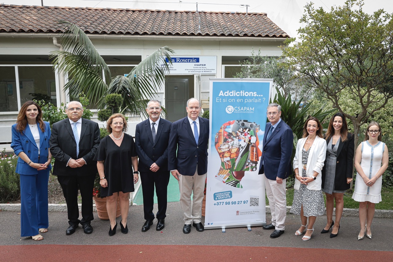 Prince Albert II visits new addiction care and counselling centre