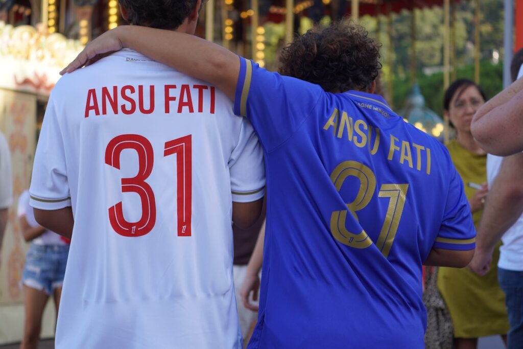 ansu-fati-as-monaco-seance-dedicaces-village-as-monaco