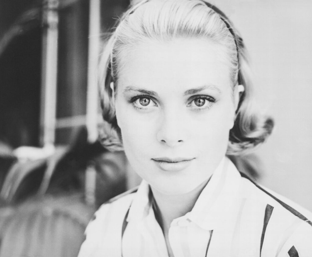 Exposition-Grace-Kelly-Howell-Conant