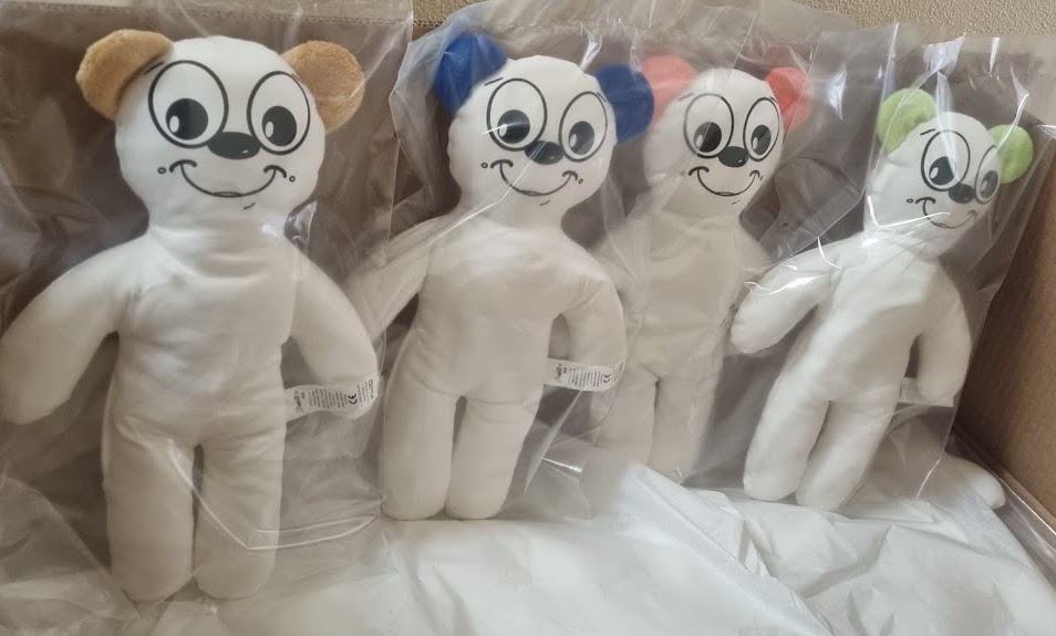 Les mascottes visent à devenir un doudou et un soutien psychologique fort aux enfants © Smileys Monaco
