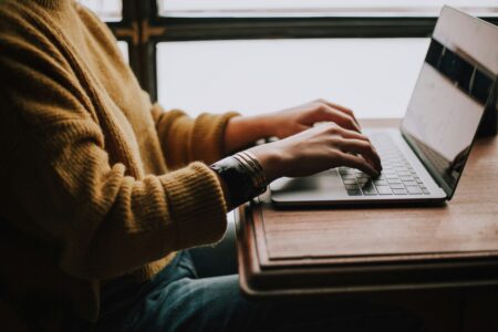 Etudiant-PC-bourse-études