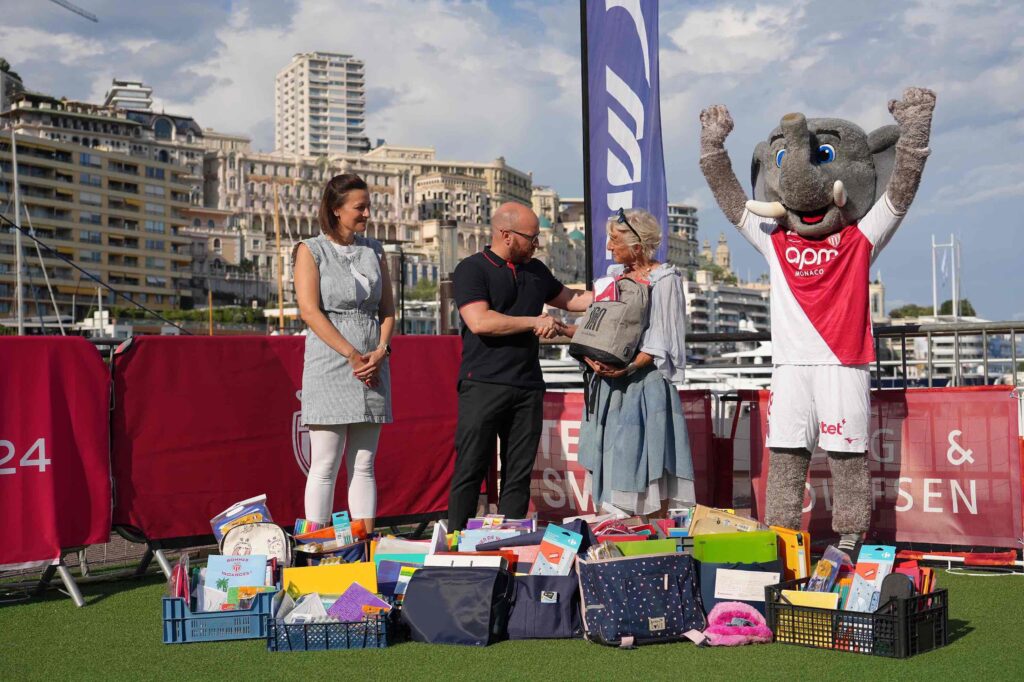 collecte de fournitures scolaire AS Monaco