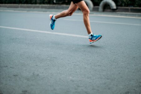Comme partout ailleurs, la course à pied est en vogue sur la Côte d'Azur