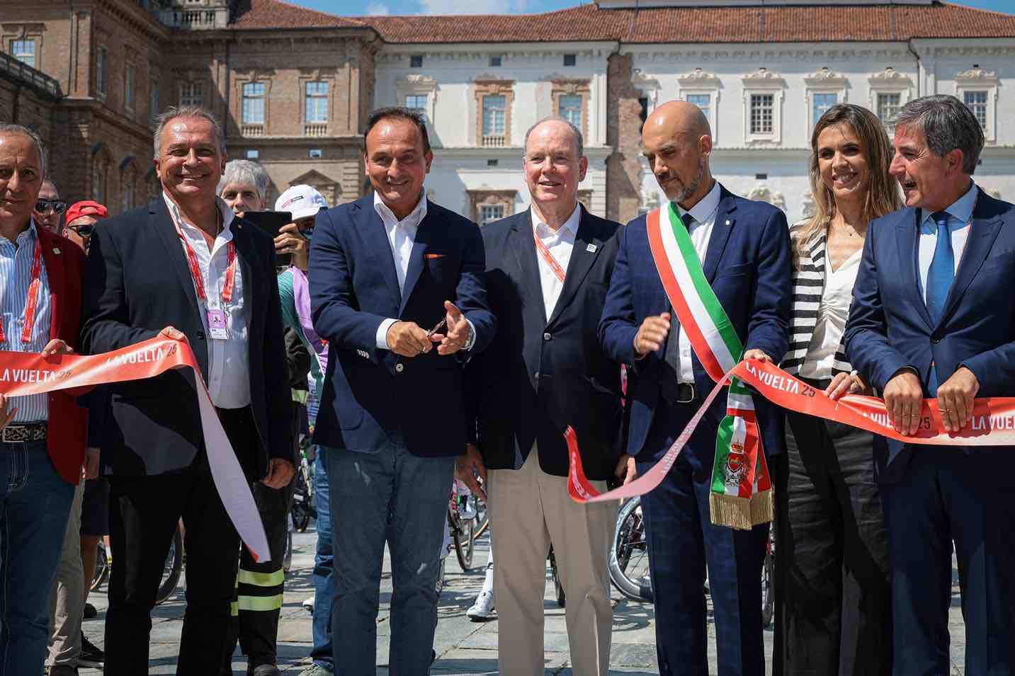 Prince Albert II in Turin to prepare start of Vuelta 2026 in Monaco