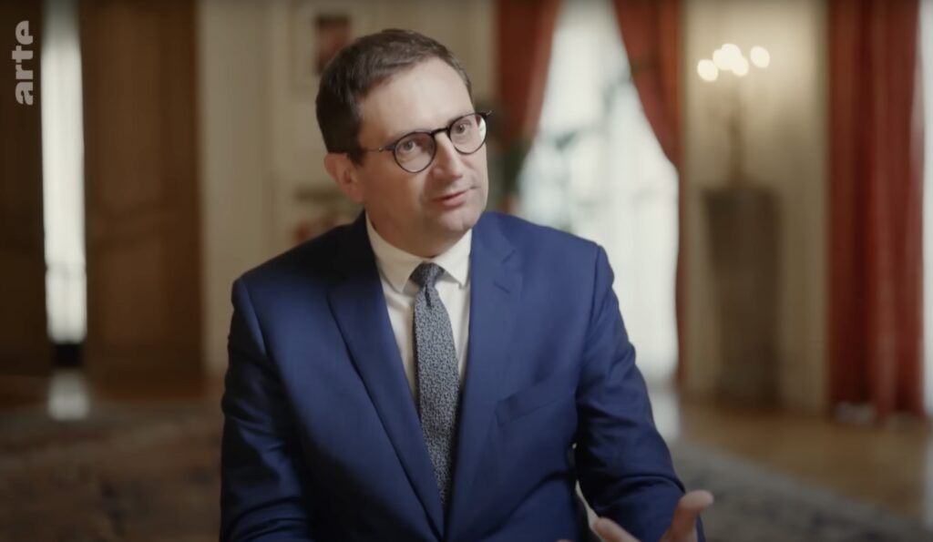 Thomas Fouilleron, directeur des Archives et de la Bibliothèque du Palais Princier © Capture d'écran - Arte 