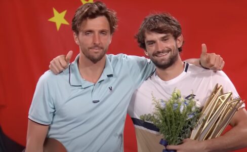 Valentin Vacherot, vainqueur de son cousin Arthur Rinderknech en finale de l'ATP 1000 de Shanghai © capture d'écran Tennis TV - ATP Tour