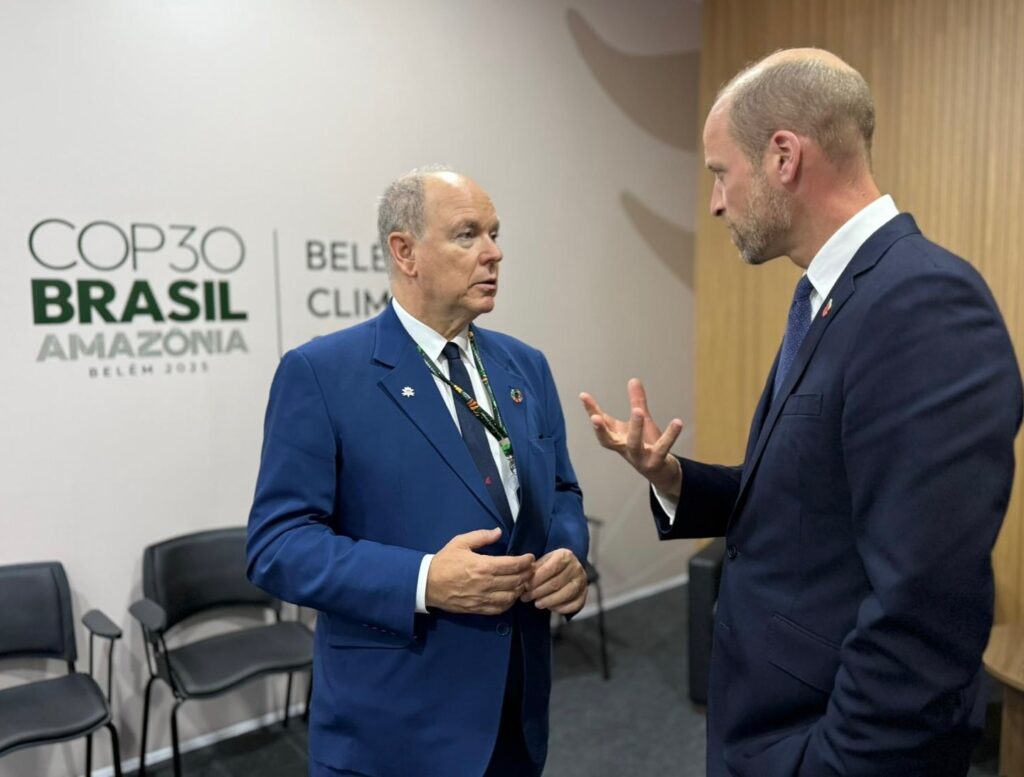 Avant de prendre la parole à la tribune de la COP30, le Prince Albert II a félicité le Prince William pour The Earthshot Prize qui s’est tenu à Rio de Janeiro les 4 et 5 novembre derniers © Palais Princier