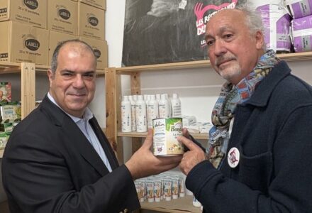 Sir Stelios with François Chantrait at the Restos du Cœur in Nice © Stelios Philanthropic Foundation