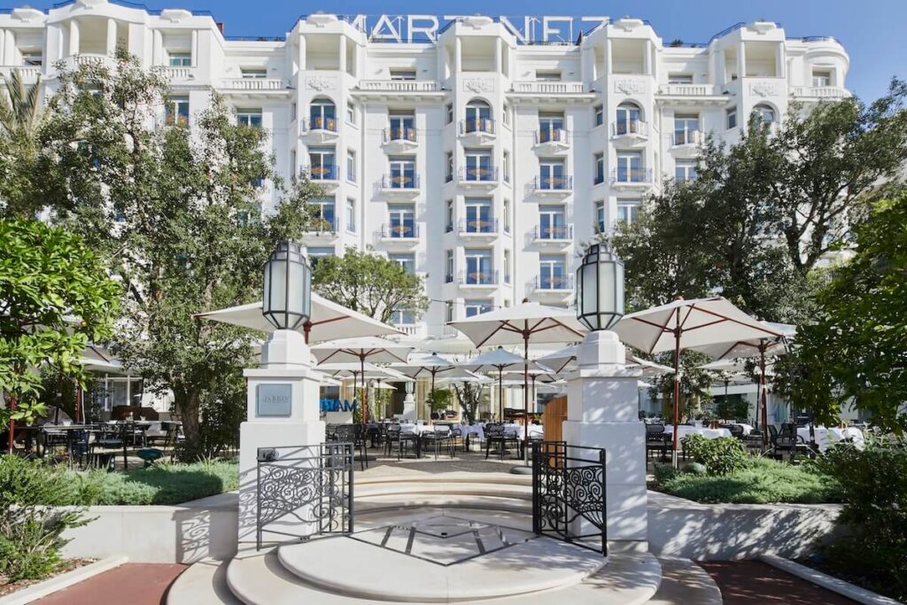The Martinez Cannes transforms winter into eternal Mediterranean summer, combining sun-drenched beaches, hidden oases and enchanting parties © JF Romero HOR