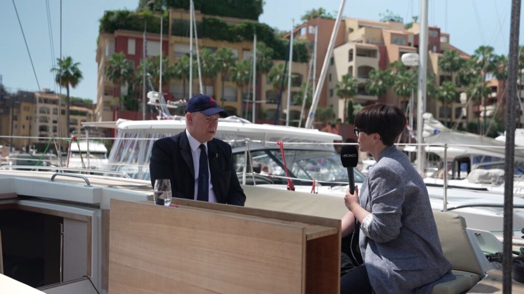Le Prince Albert II au micro de Ambre Gstalder en marge de l'UNOC l'été dernier © TVMonaco 