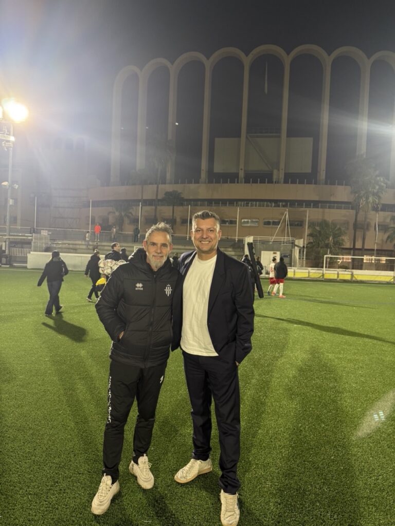 Thomas Brezzo et Marco Simone au pied du stade Louis-II © Monaco United