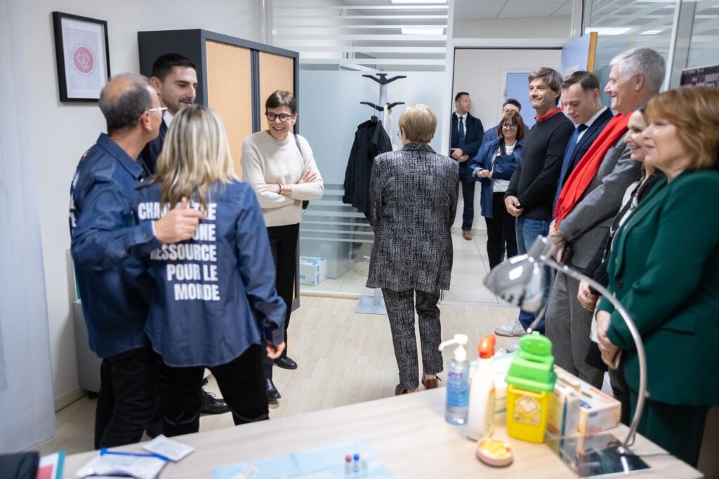 La Princesse Stéphanie lors du lancement de la première permanence de dépistage ce mardi © Frédéric Nébinger