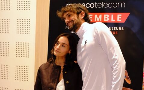 Valentin Vacherot a fait une apparition à Monaco Telecom pour une séance de dédicace © Monaco Tribune