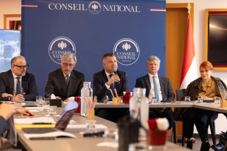 Le président du Conseil national a présenté à la presse les projets pour Monaco en 2026 © Conseil national