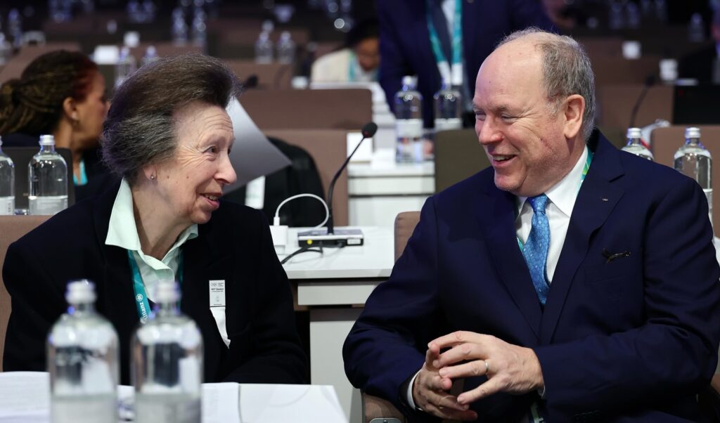 Il Principe Alberto II e la Principessa Anna, un momento di intesa a Milano