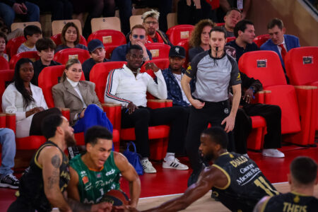 Paul Pogba et Ansu Fati ont assisté à la victoire de la Roca Team aux premières loges © AS Monaco Basket