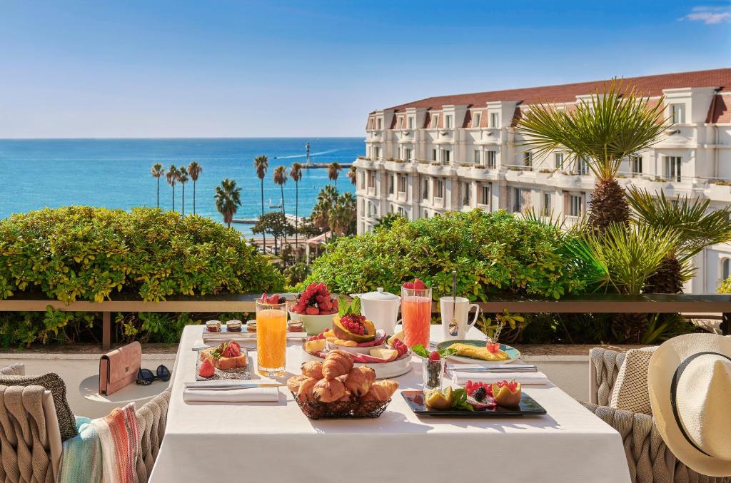 Article featured image / Link to article