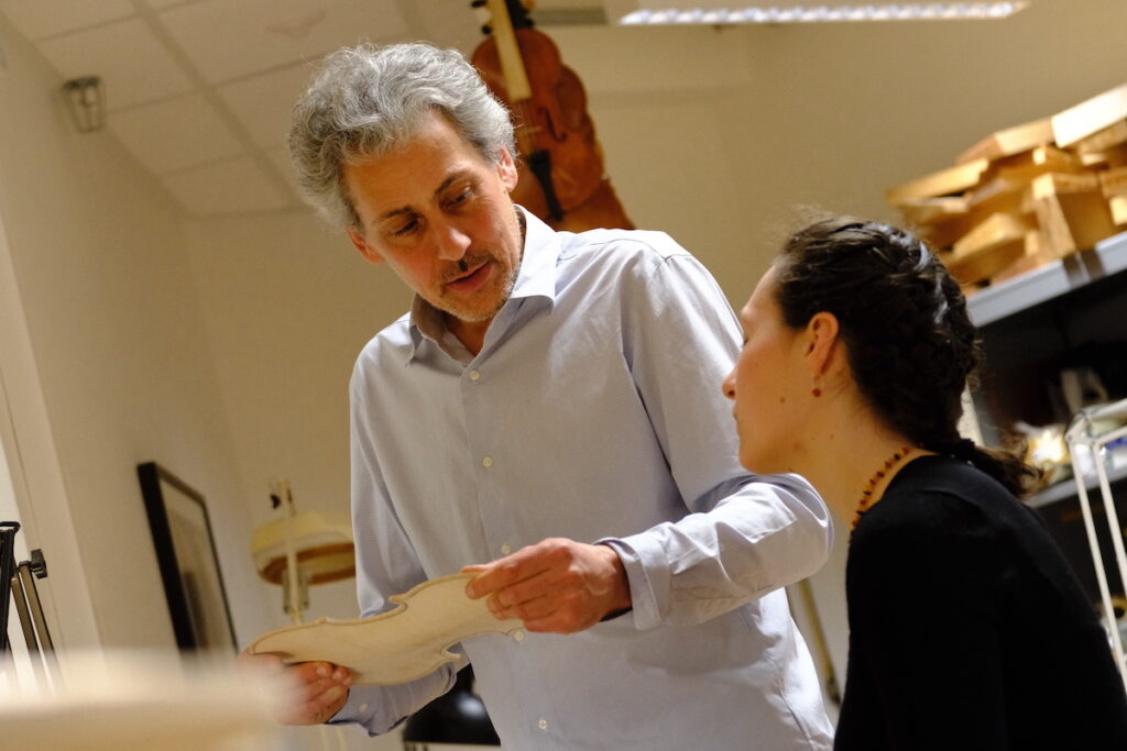Roberto Masini, luthier et professeur à l'Académie Rainier III © Benjamin Godart pour Monaco Tribune