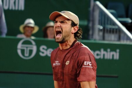 Au terme d'un match intense, Valentin Vacherot est sorti victoireux du duel contre Musetti © Benjamin Godart pour Monaco Tribune